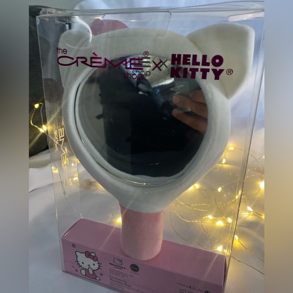 Hello Kitty Sanrio 🥰🎀 Portable Mirror 💄 - Picture 2 of 4